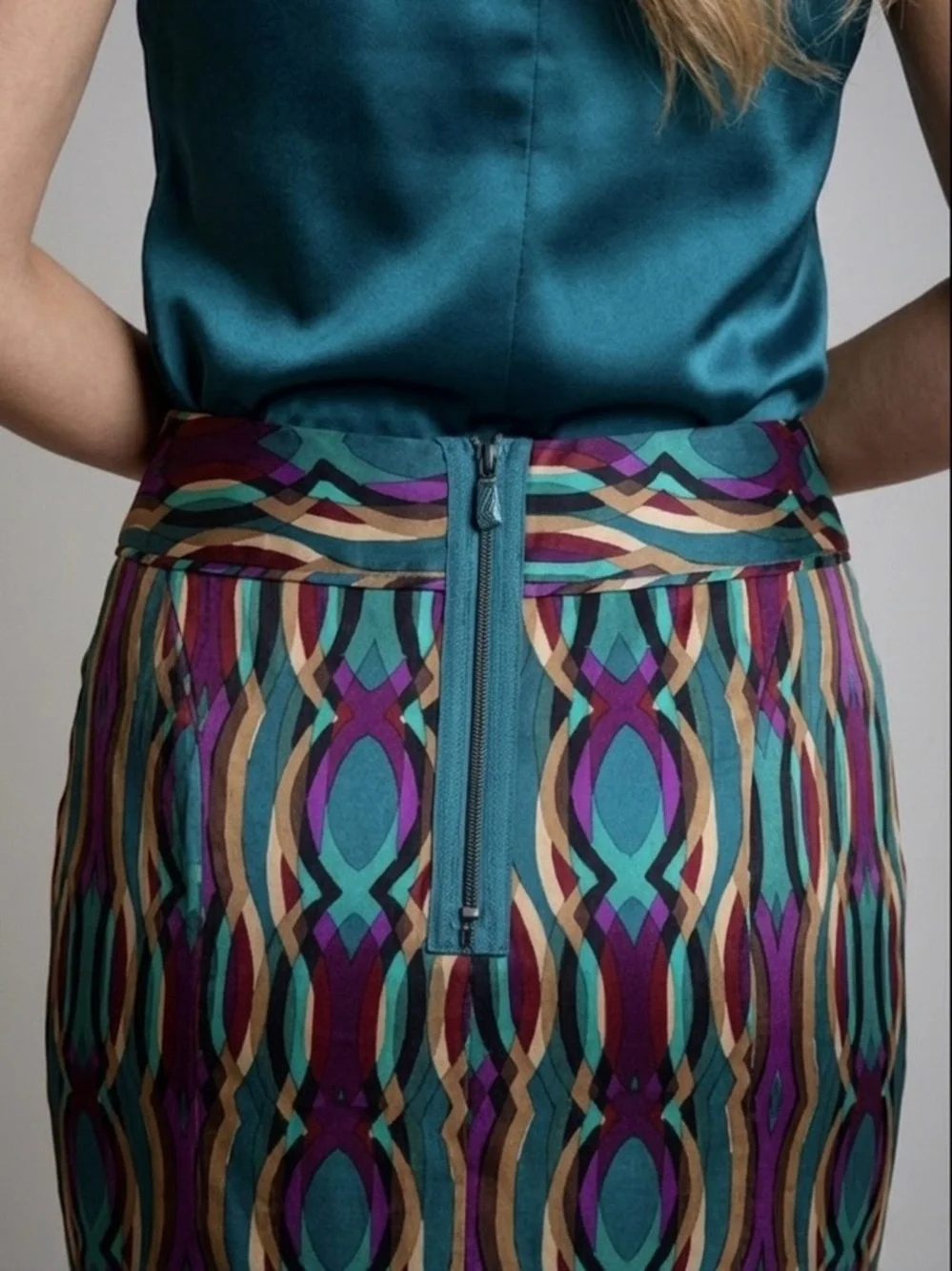 Etcetera NWT Zulu Geometric Teal Sateen Pencil Skirt Low Rise Pockets Sz 00(XXS)